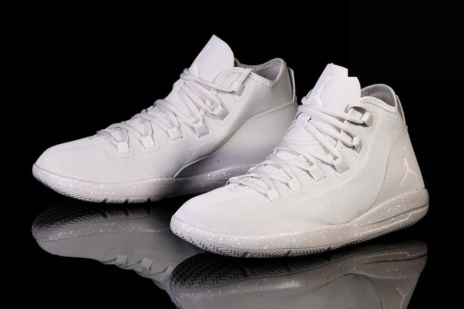Фото № 3 с приближением к товару «‎Nike Air Jordan Reval Light Bone »