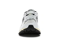 Фото № 2 с приближением к товару «‎New Balance 2002R»