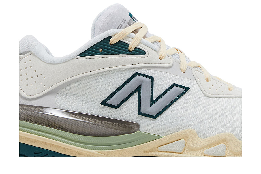 Фото № 3 с приближением к товару «‎Cooper Flagg x New Balance Hesi Low v2 Clay Ash Boulder»