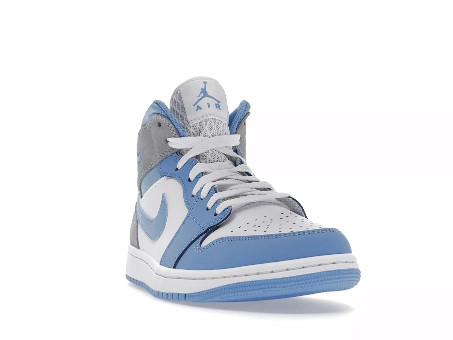 Фото № 3 с приближением к товару «‎Jordan 1 Mid University Blue Grey»