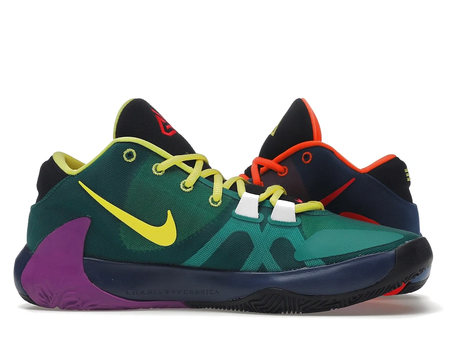 Фото № 5 с приближением к товару «‎Nike Zoom Freak 1 What The»