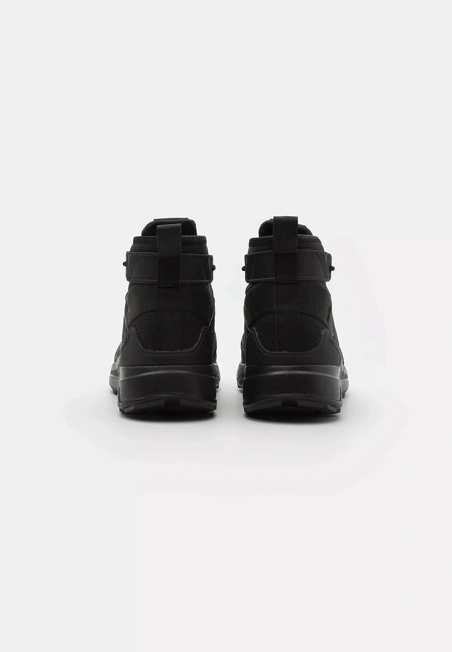 Фото № 3 с приближением к товару «‎TERREX TRAILMAKER MID GTX»