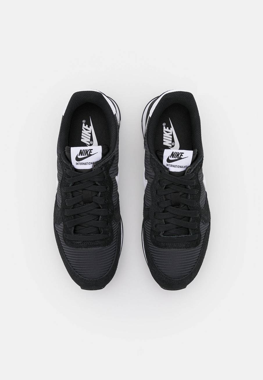 Фото № 5 с приближением к товару «‎Nike Internationalist »
