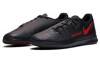 Фото № 3 с приближением к товару «‎Nike Phantom GT Club IC IndoorCourt Soccer Shoe»
