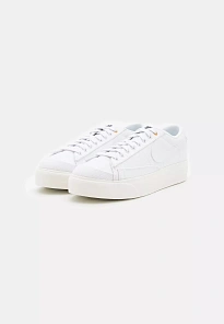 Фото № 2 с приближением к товару «‎BLAZER LOW PLATFORM »