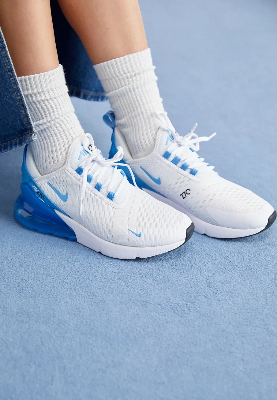 Фото № 2 с приближением к товару «‎AIR MAX 270»