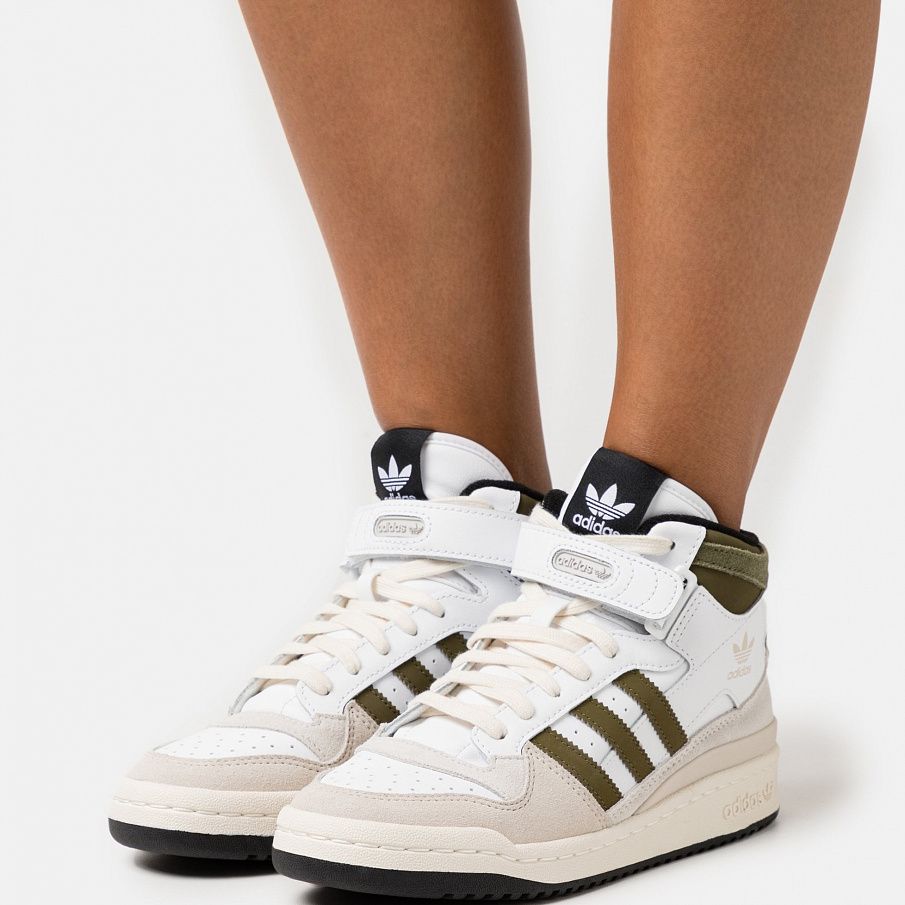 Фото № 2 с приближением к товару «‎Adidas Forum »