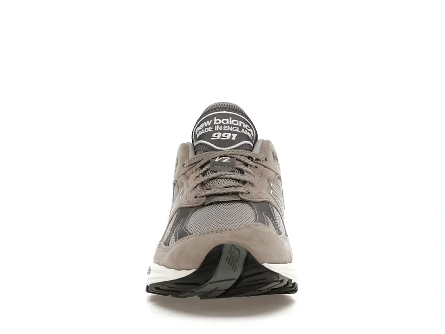 Фото № 2 с приближением к товару «‎New Balance 991v2»