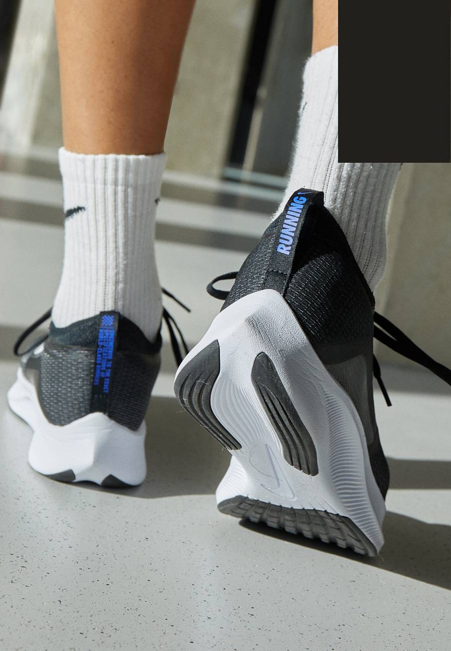 Фото № 5 с приближением к товару «‎Nike Zoom Fly 4»