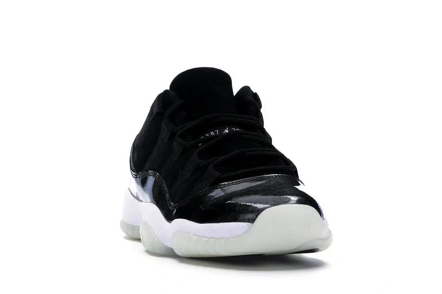 Фото № 4 с приближением к товару «‎Jordan 11 Retro Low Barons »