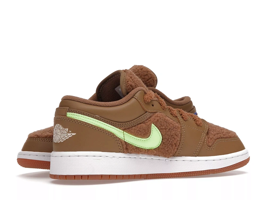 Фото № 4 с приближением к товару «‎Jordan 1 Low Utility Teddy Bear »