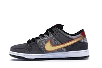 Фото № 3 с приближением к товару «‎Nike SB Dunk Low Beijing Metallic Gold»