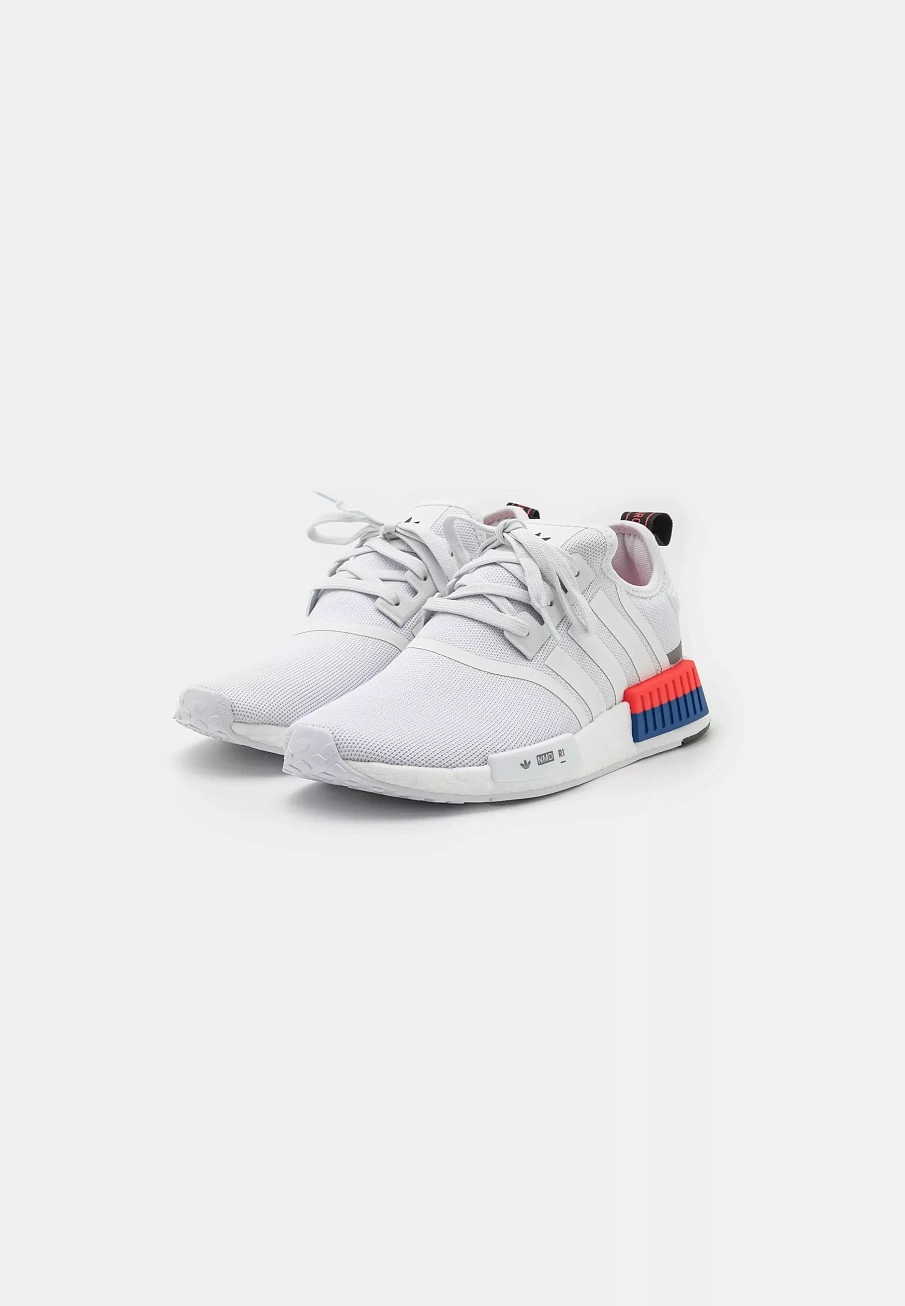 Фото № 2 с приближением к товару «‎NMD R1 UNISEX»