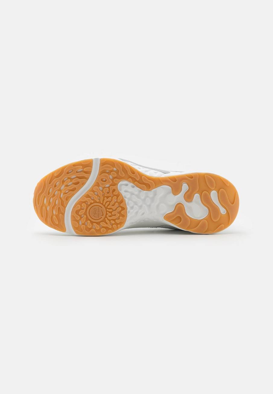 Фото № 5 с приближением к товару «‎Nike Renew Retaliation 3 »