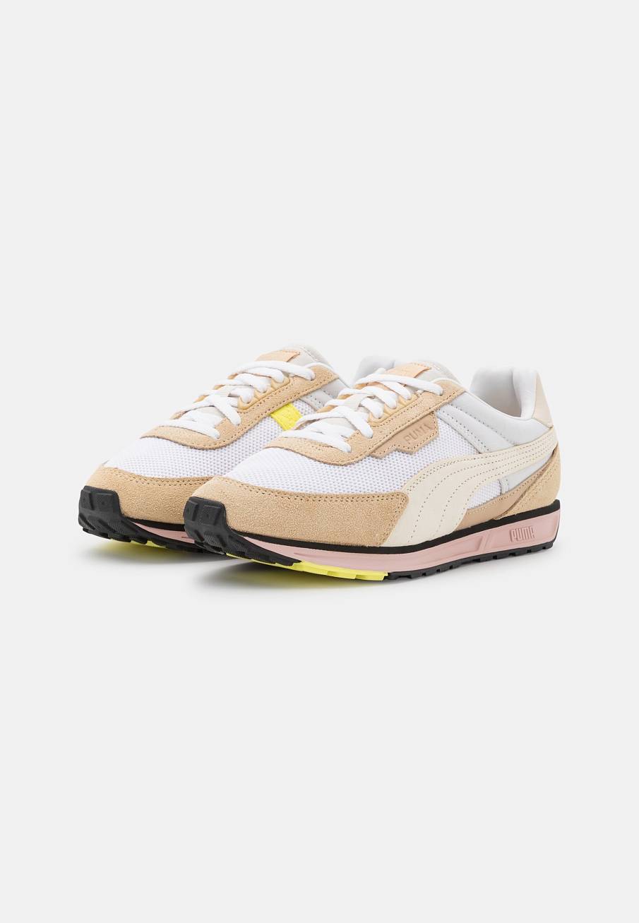Фото № 3 с приближением к товару «‎Puma Rider Infuse »