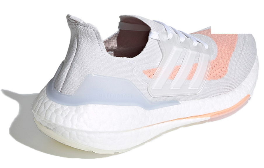 Фото № 4 с приближением к товару «‎adidas WMNS Ultra Boost 21 GreyPink»