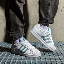 Фото № 2 с приближением к товару «‎Adidas Superstar»
