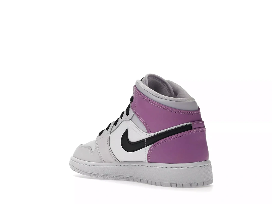 Фото № 4 с приближением к товару «‎Jordan 1 Mid Barely Grape »