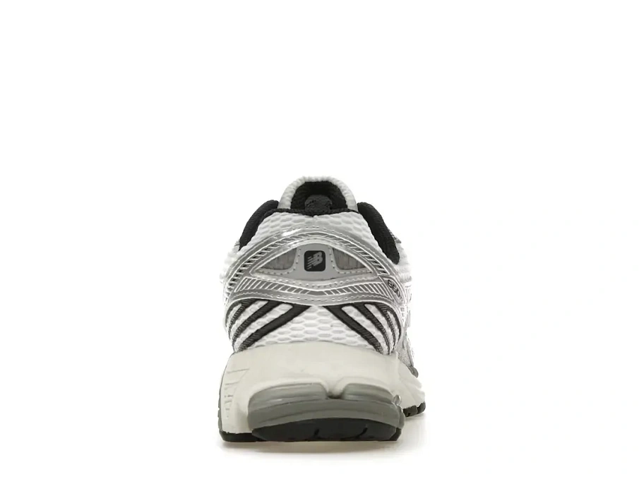 Фото № 4 с приближением к товару «‎New Balance 860v2»