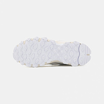 Фото № 5 с приближением к товару «‎Adidas Hyperturf »
