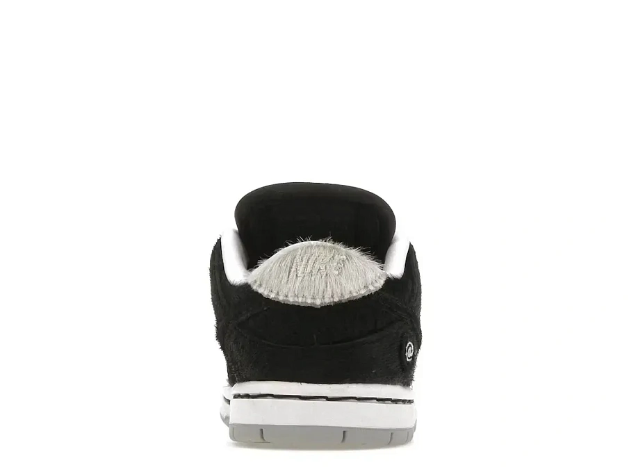 Фото № 4 с приближением к товару «‎Nike SB Dunk Low»