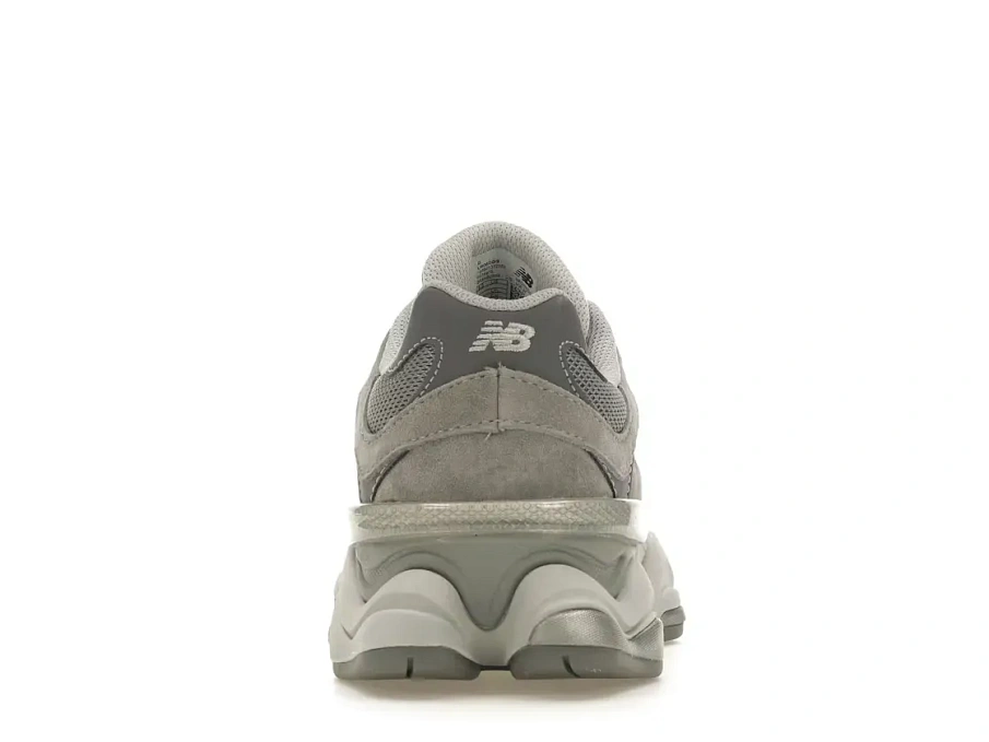 Фото № 4 с приближением к товару «‎New Balance 9060»