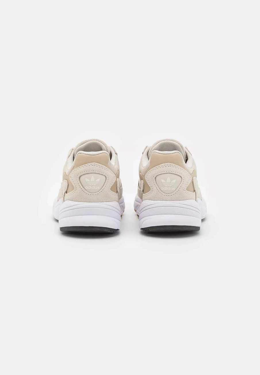 Фото № 3 с приближением к товару «‎Кроссовки Adidas spad111a2bj-c11-n»