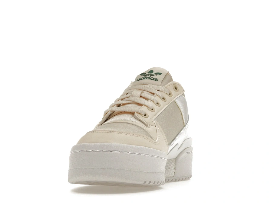 Фото № 4 с приближением к товару «‎adidas Forum Bold Embroidered Trefoils »