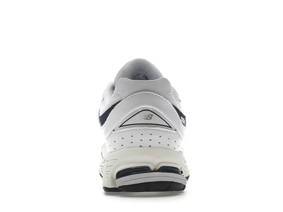 Фото № 4 с приближением к товару «‎New Balance 2002R»
