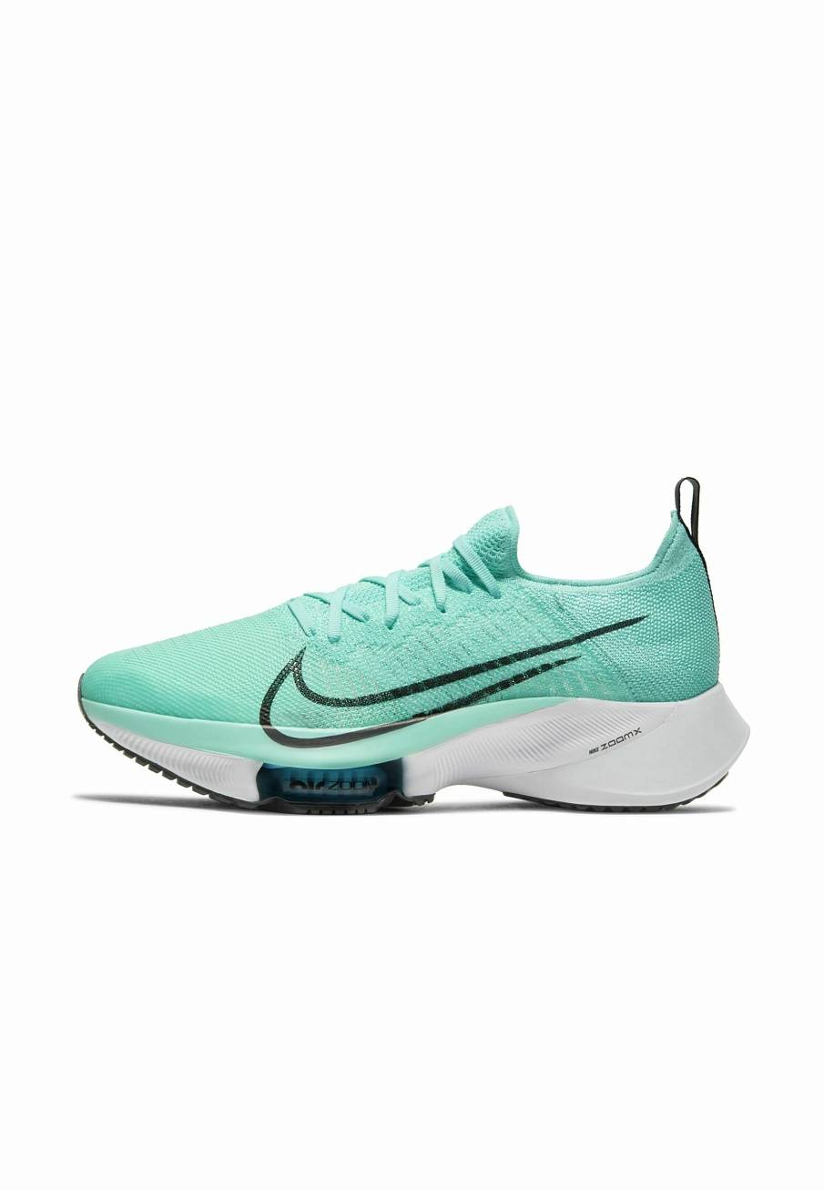 Фото № 1 с приближением к товару «‎Nike DO»