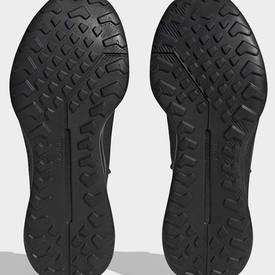 Фото № 3 с приближением к товару «‎Adidas Terrex Voyager»