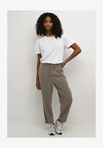 Фото № 2 с приближением к товару «‎MERLE»