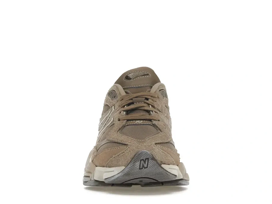 Фото № 2 с приближением к товару «‎New Balance 9060»