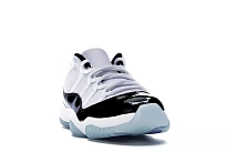 Фото № 4 с приближением к товару «‎Jordan 11 Retro Low Concord»