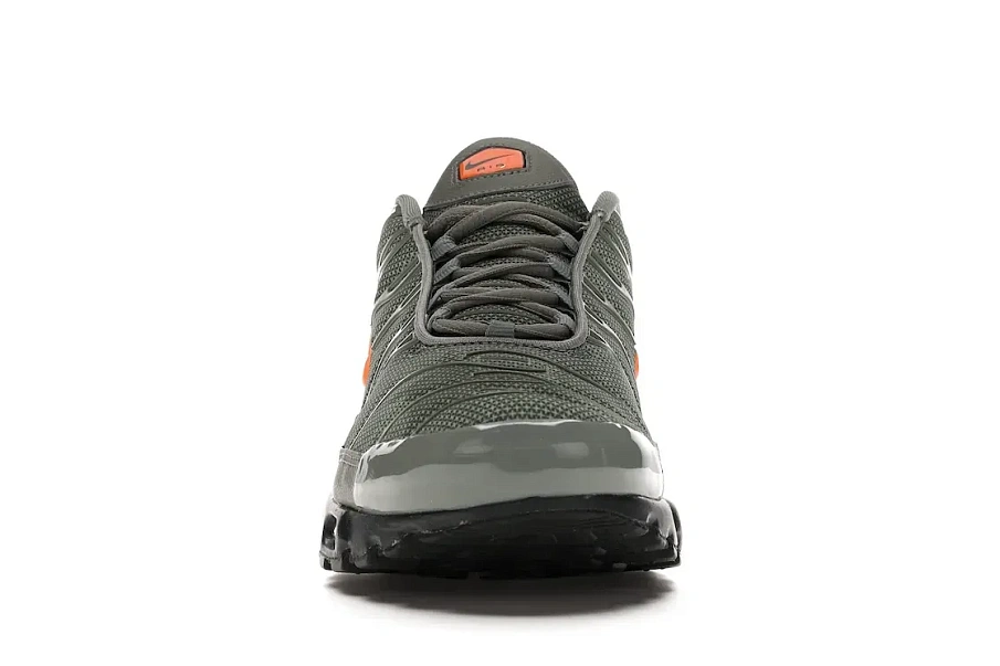 Фото № 2 с приближением к товару «‎Nike Air Max Plus Dark Stucco»