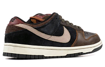 Фото № 4 с приближением к товару «‎Nike SB Dunk Low Premium "Strummer" Sneakers BlackBrown»