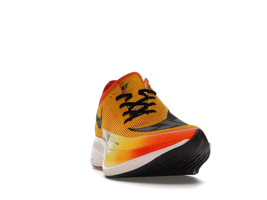 Фото № 2 с приближением к товару «‎Nike ZoomX Vaporfly Next% 2 University Gold»