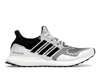 Фото № 1 с приближением к товару «‎adidas Ultra Boost 1.0»