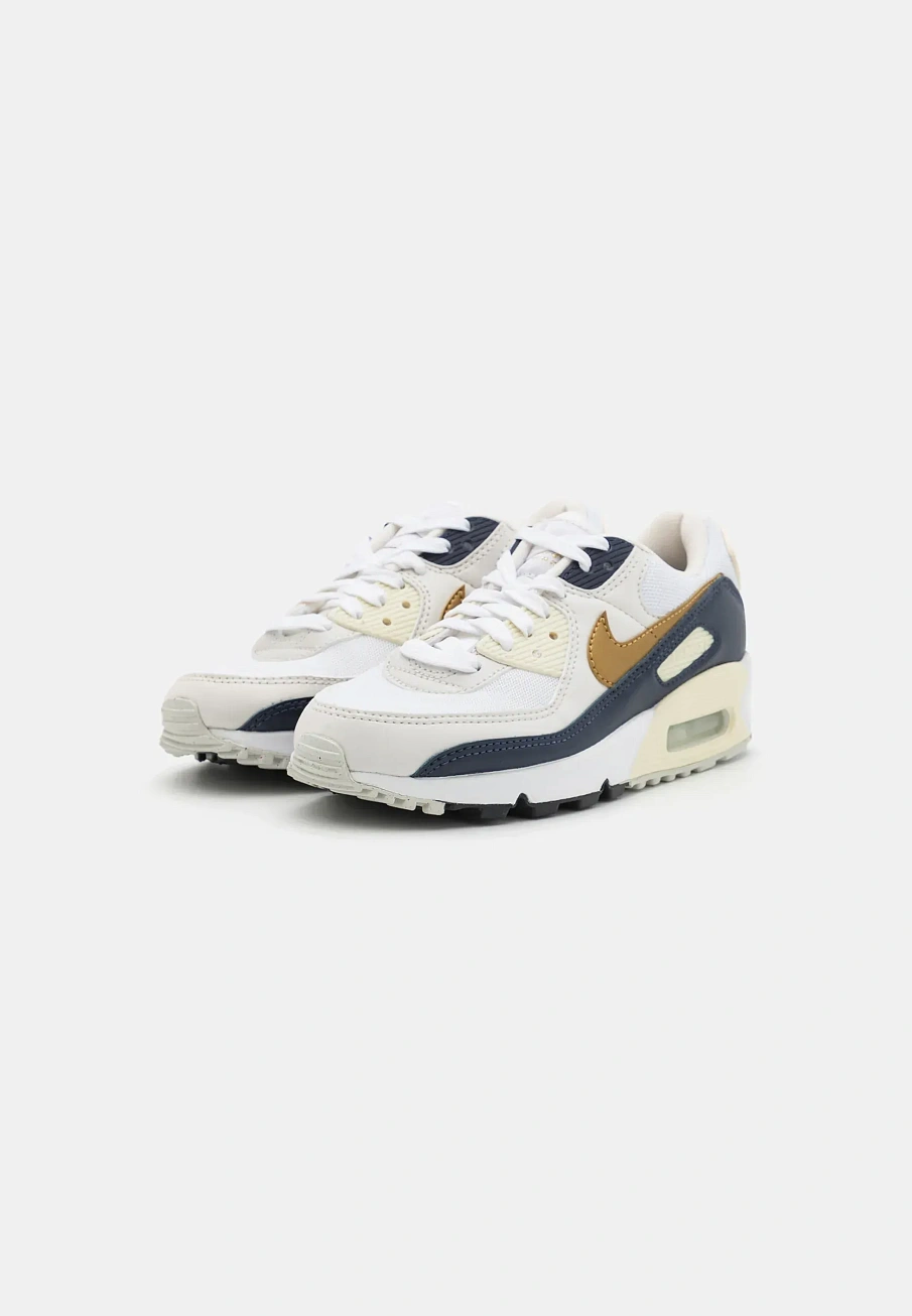 Фото № 4 с приближением к товару «‎AIR MAX 90»