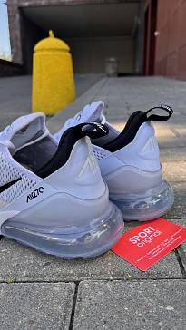 Фото № 3 с приближением к товару «‎Nike Air Max 270»