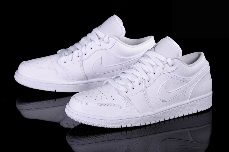 Фото № 1 с приближением к товару «‎Nike Air Jordan 1 Retro »