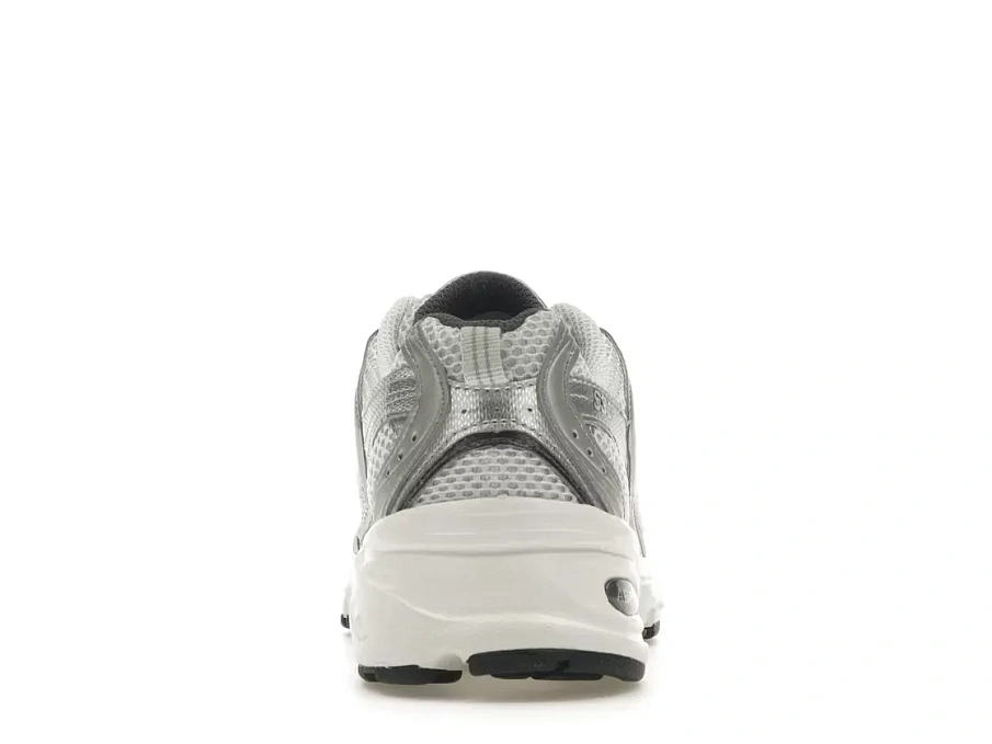 Фото № 4 с приближением к товару «‎New Balance 530»