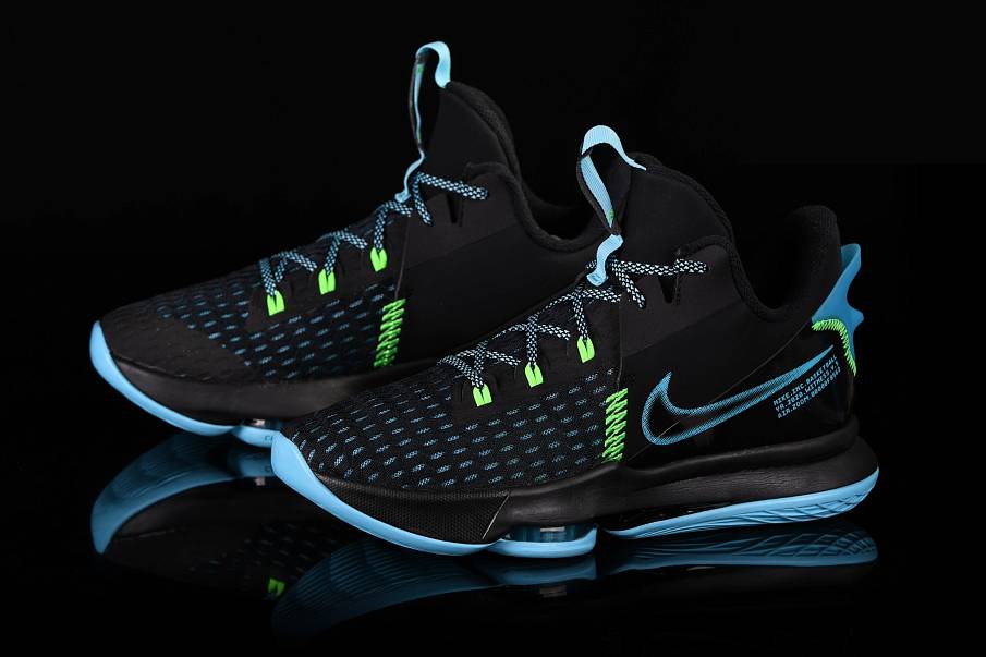 Фото № 3 с приближением к товару «‎Nike Lebron Witness V Light Fury»