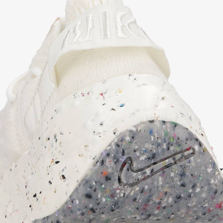 Фото № 4 с приближением к товару «‎Nike Space Hippie 04»