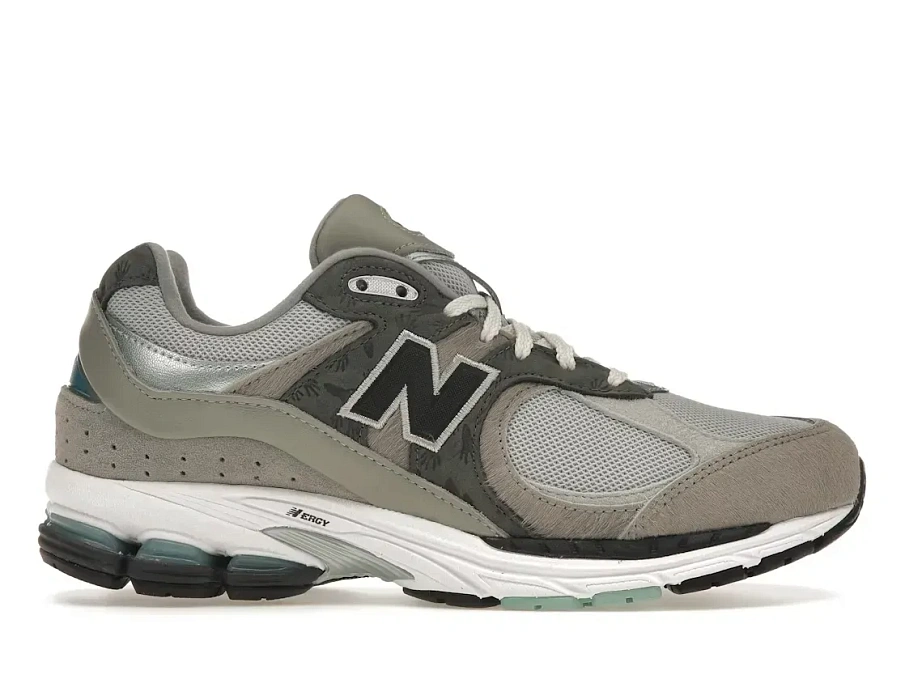 Фото № 1 с приближением к товару «‎New Balance 2002R»