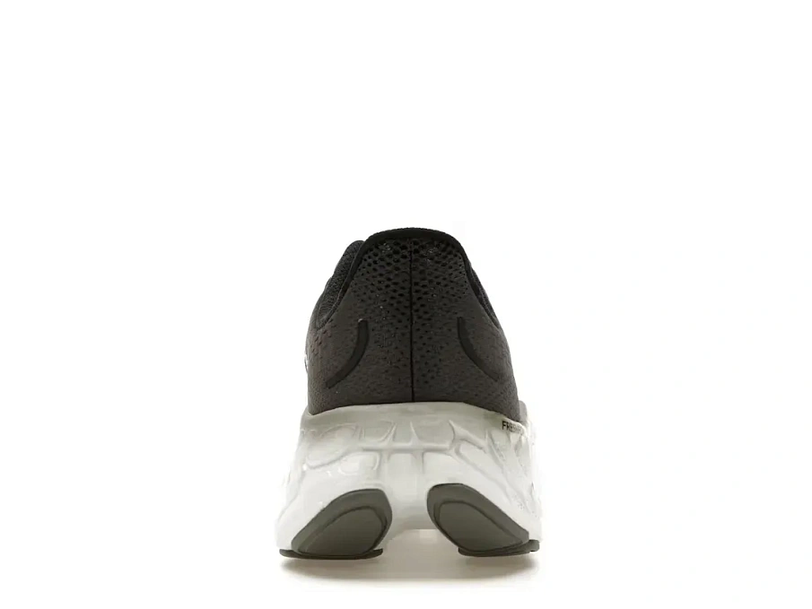 Фото № 4 с приближением к товару «‎New Balance Fresh Foam X More V4»