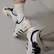 Фото № 3 с приближением к товару «‎Adidas Superstar »