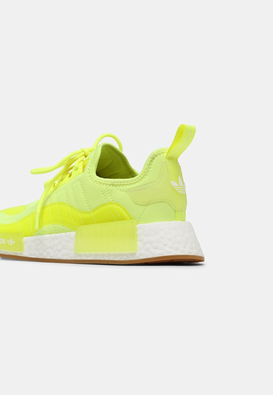 Фото № 5 с приближением к товару «‎Adidas Nmd_r1 »