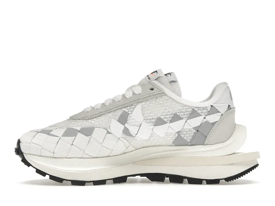Фото № 3 с приближением к товару «‎Nike VaporWaffle Woven sacai Jean Paul Gaultier White»