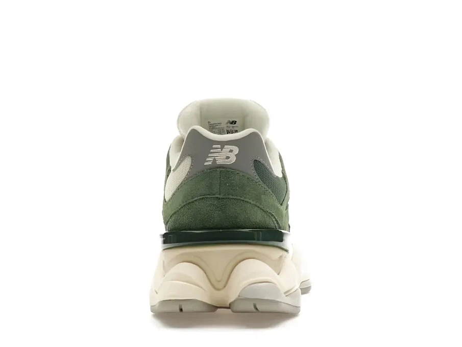 Фото № 4 с приближением к товару «‎New Balance 9060»